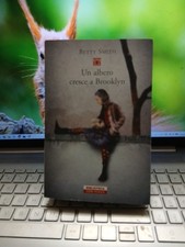 Un albero cresce a brooklyn